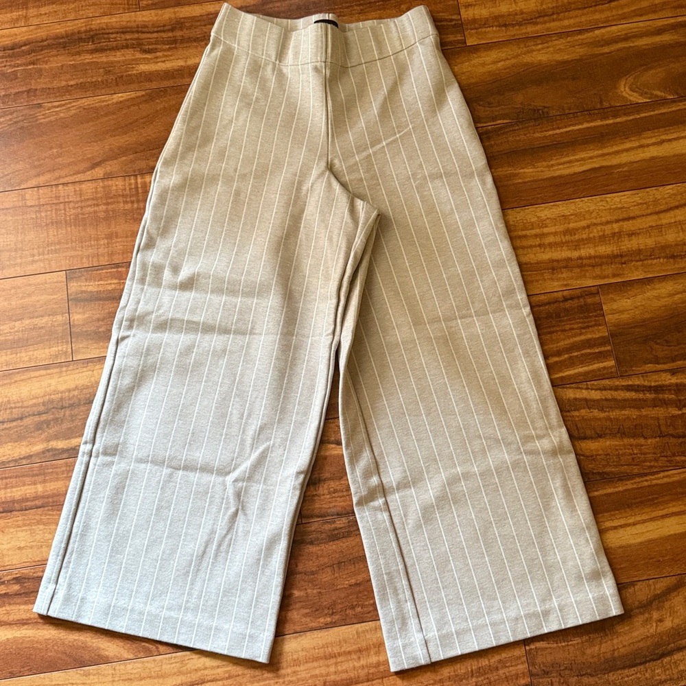 Jones New York Cream Pinstripe Pants